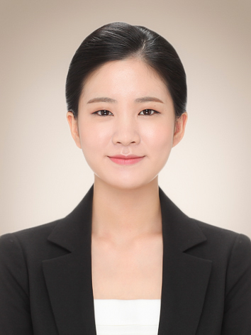 /up/img/page/8/윤선혜 언니 사진.jpg
